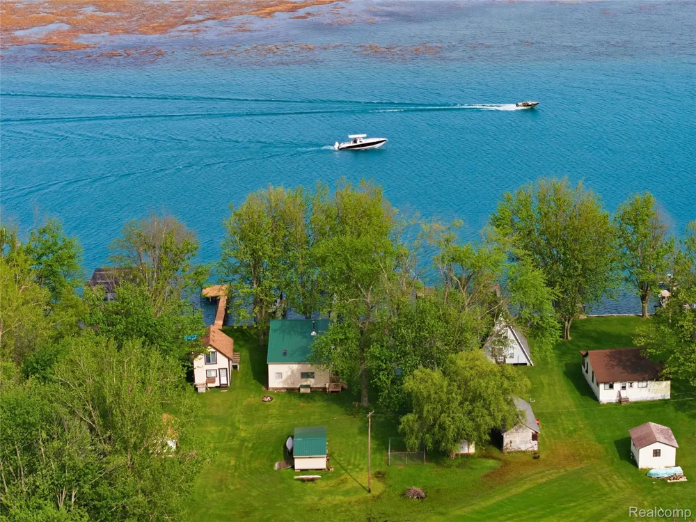 6556 Dickinson Island Clay Township, MI 48001