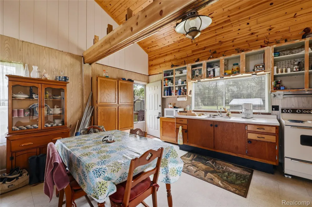 6556 Dickinson Island Clay Township, MI 48001