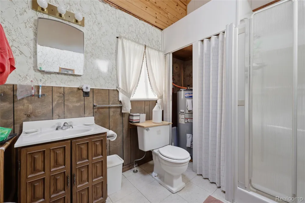 6556 Dickinson Island Clay Township, MI 48001