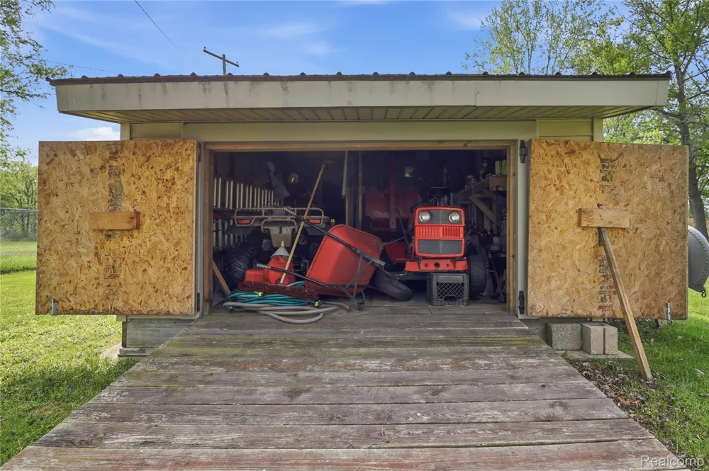 6556 Dickinson Island Clay Township, MI 48001