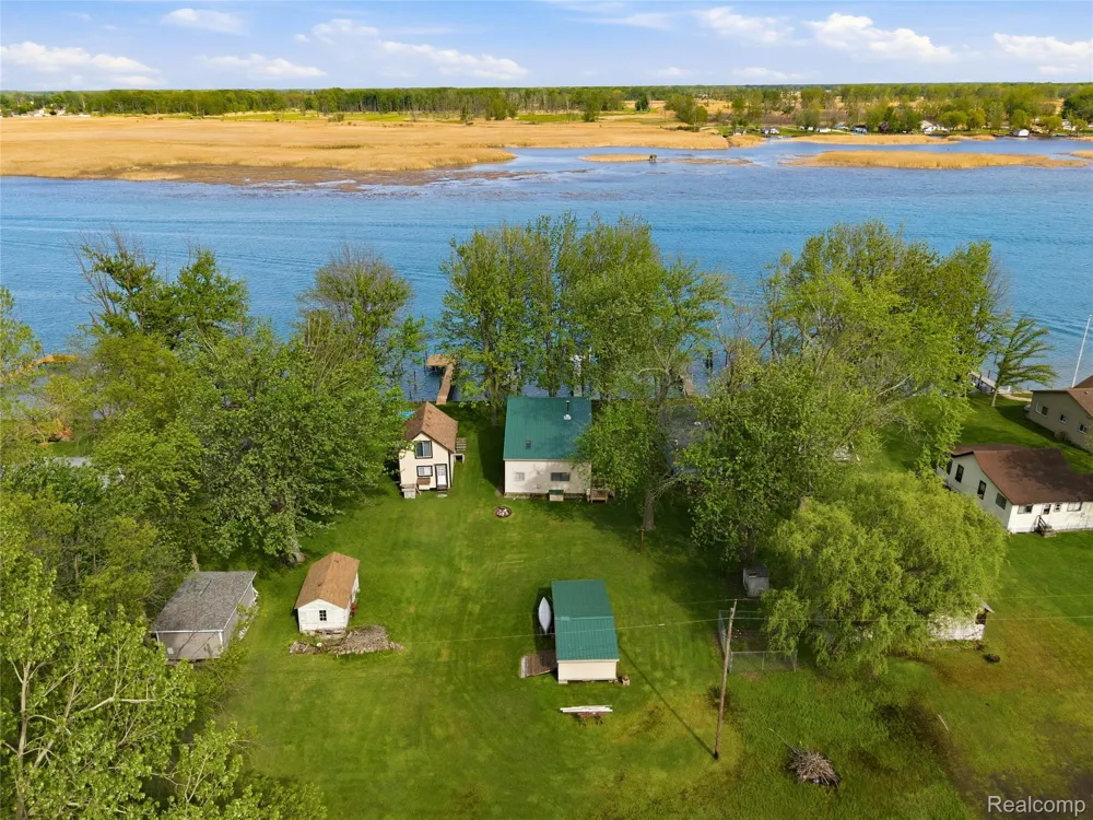 6556 Dickinson Island Clay Township, MI 48001