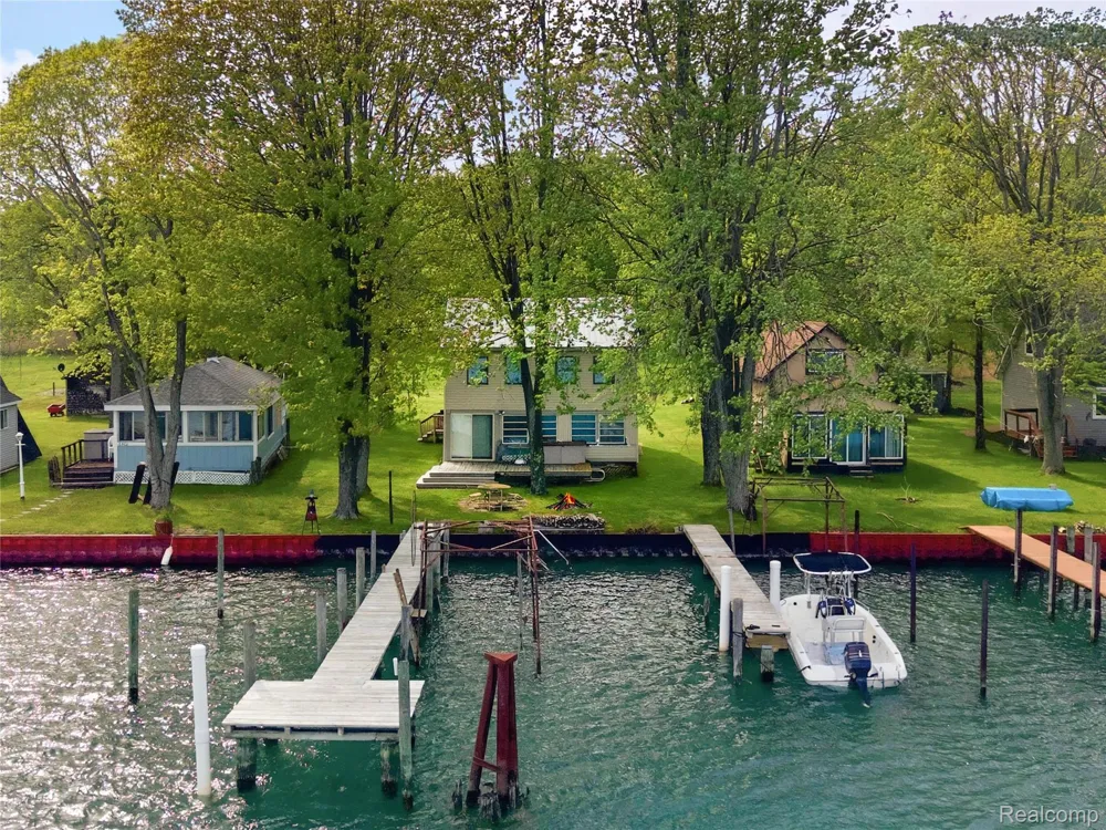 6556 Dickinson Island Clay Township, MI 48001
