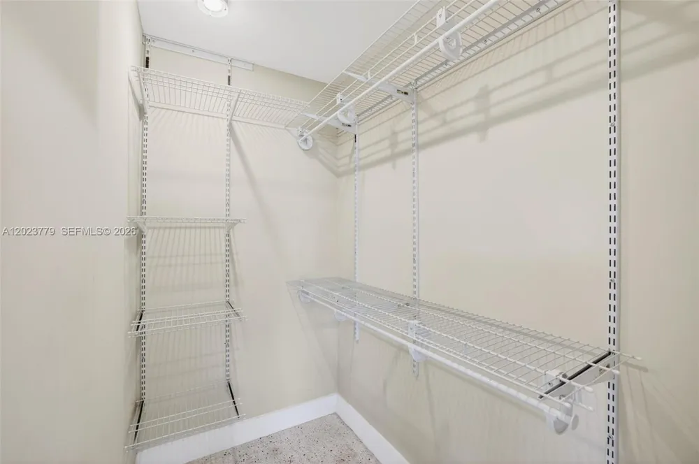 709 NW 9th Ct Hallandale Beach, FL 33009