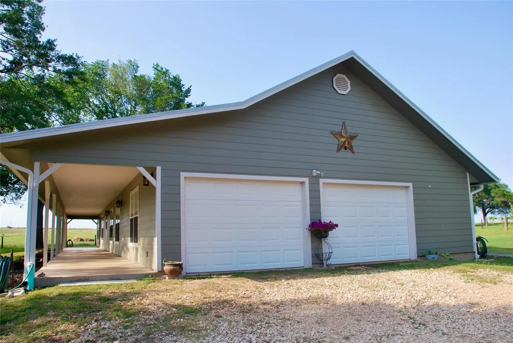 3545 E I 10 Frontage Road Schulenburg, TX 78956