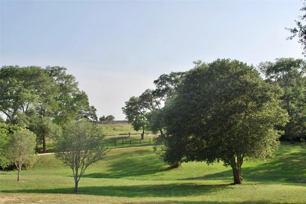 3545 E I 10 Frontage Road Schulenburg, TX 78956