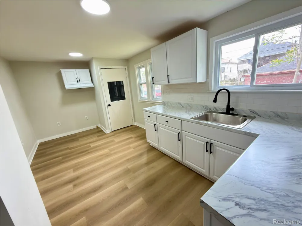 114 Pine Street River Rouge City, MI 48218