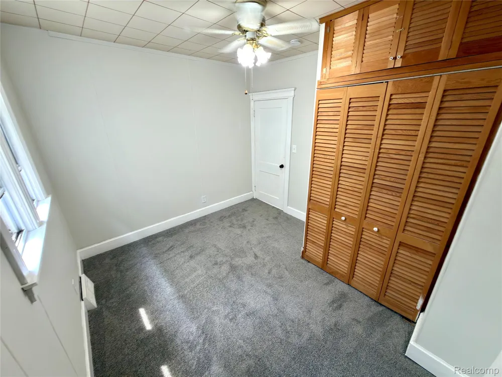 114 Pine Street River Rouge City, MI 48218