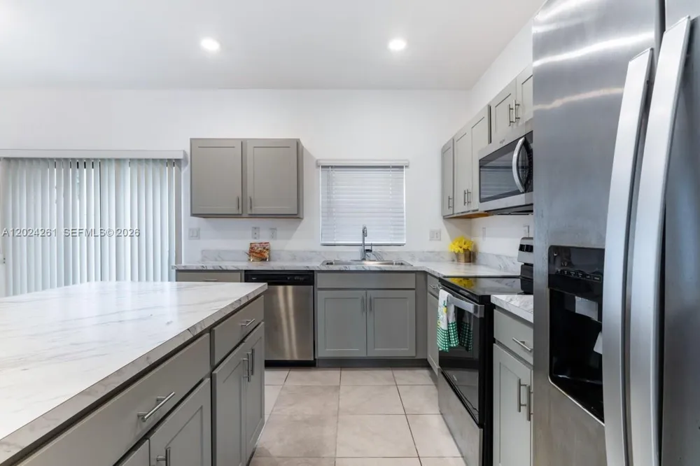 1170 SW 7th Ct #1170 Florida City, FL 33034