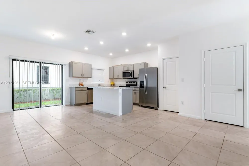 1170 SW 7th Ct #1170 Florida City, FL 33034