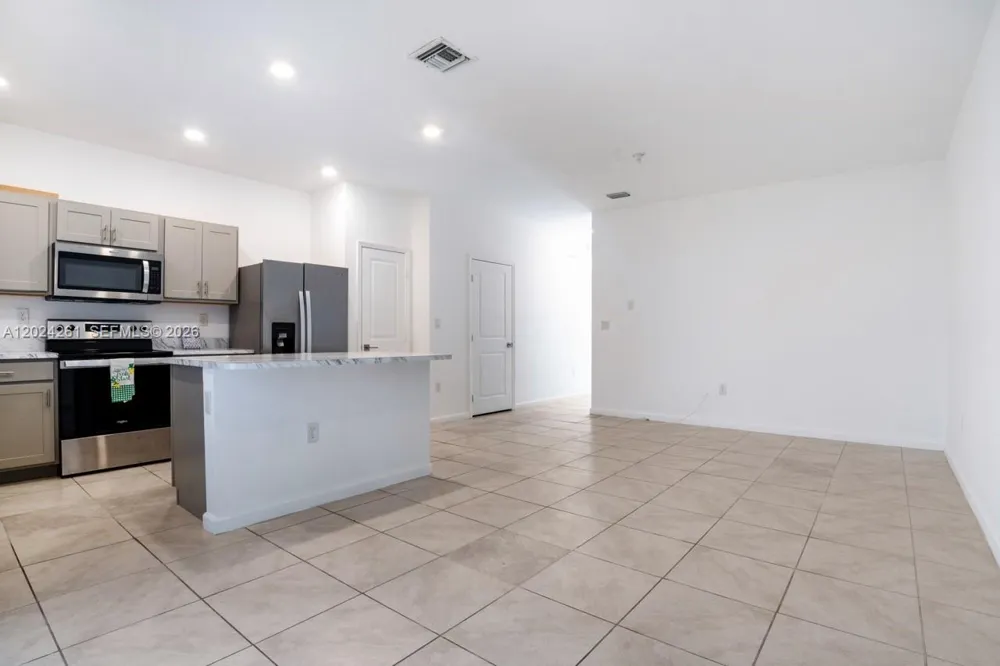1170 SW 7th Ct #1170 Florida City, FL 33034