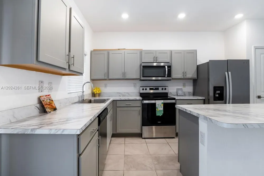 1170 SW 7th Ct #1170 Florida City, FL 33034