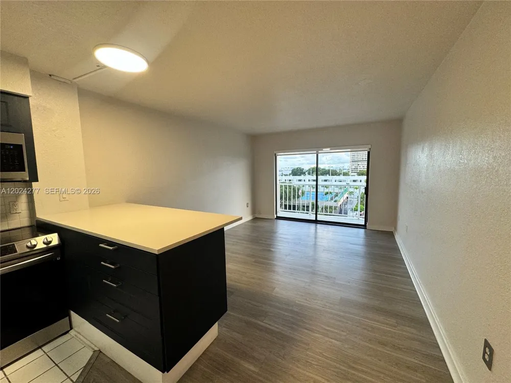 1650 NE 115th St #609 Miami, FL 33181