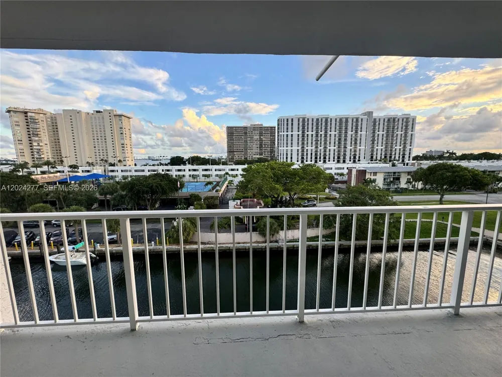 1650 NE 115th St #609 Miami, FL 33181