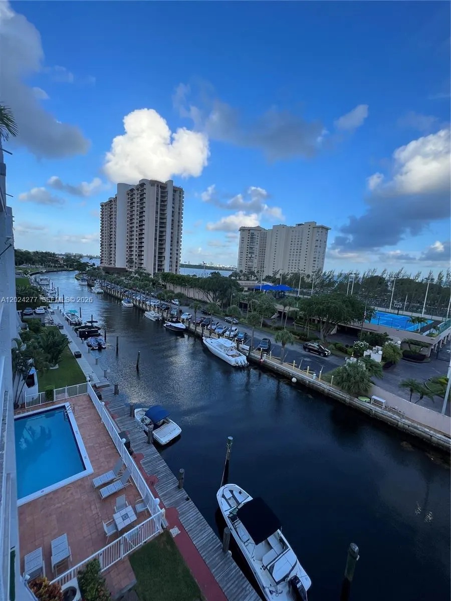 1650 NE 115th St #609 Miami, FL 33181