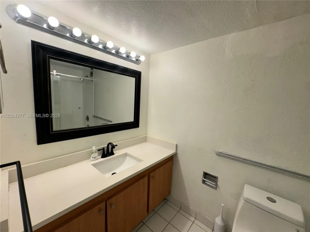 1650 NE 115th St #609 Miami, FL 33181