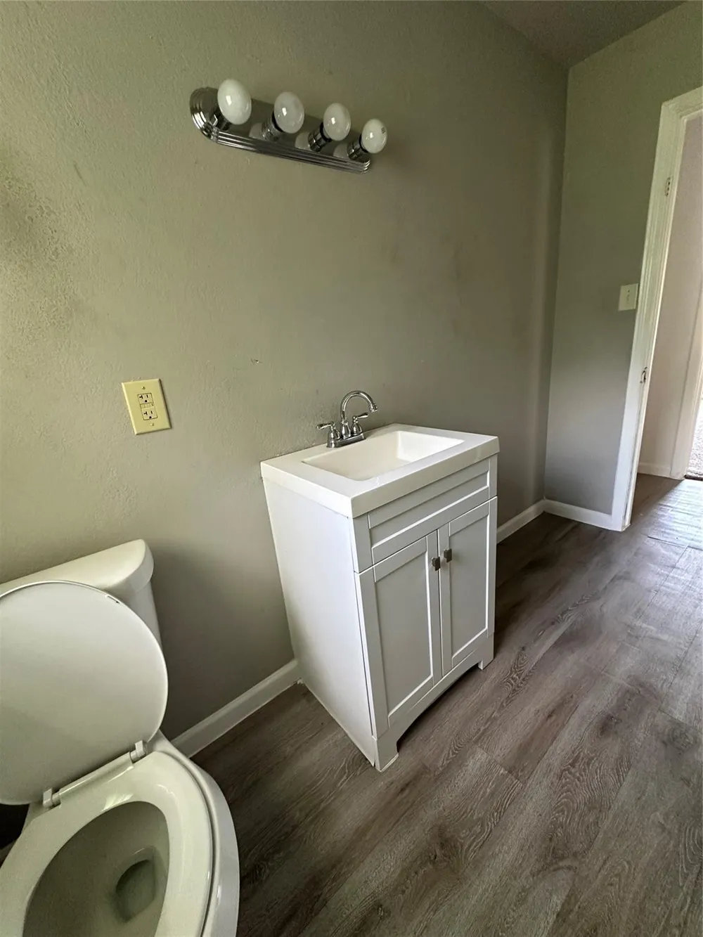 3813 James Avenue Waco, TX 76711