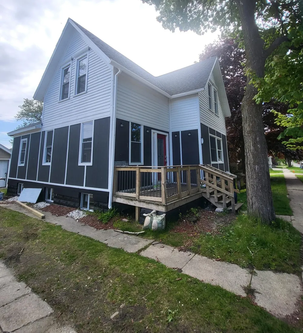805 High Street Manistee City, MI 49660
