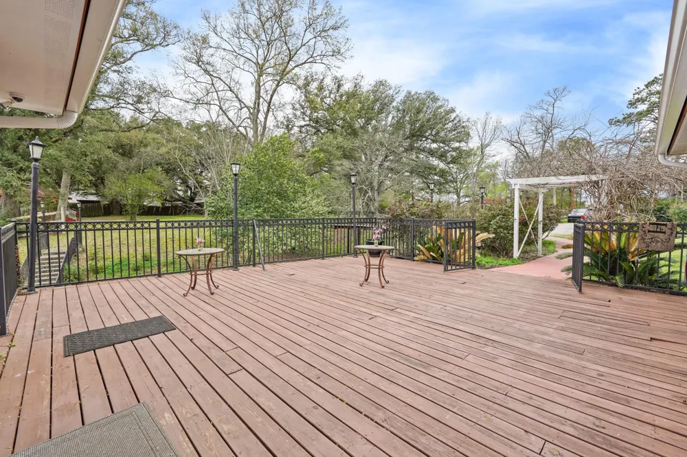 800 E Highway 90 Dayton, TX 77535