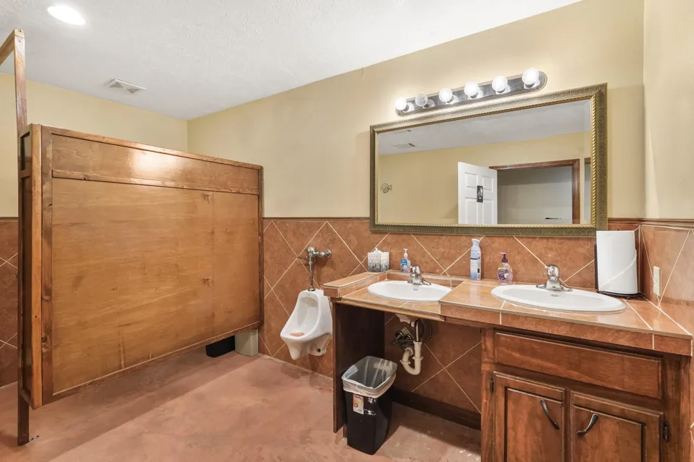 800 E Highway 90 Dayton, TX 77535