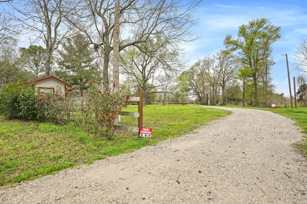 800 E Highway 90 Dayton, TX 77535