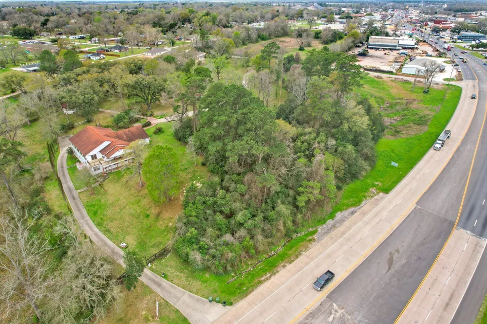 800 E Highway 90 Dayton, TX 77535