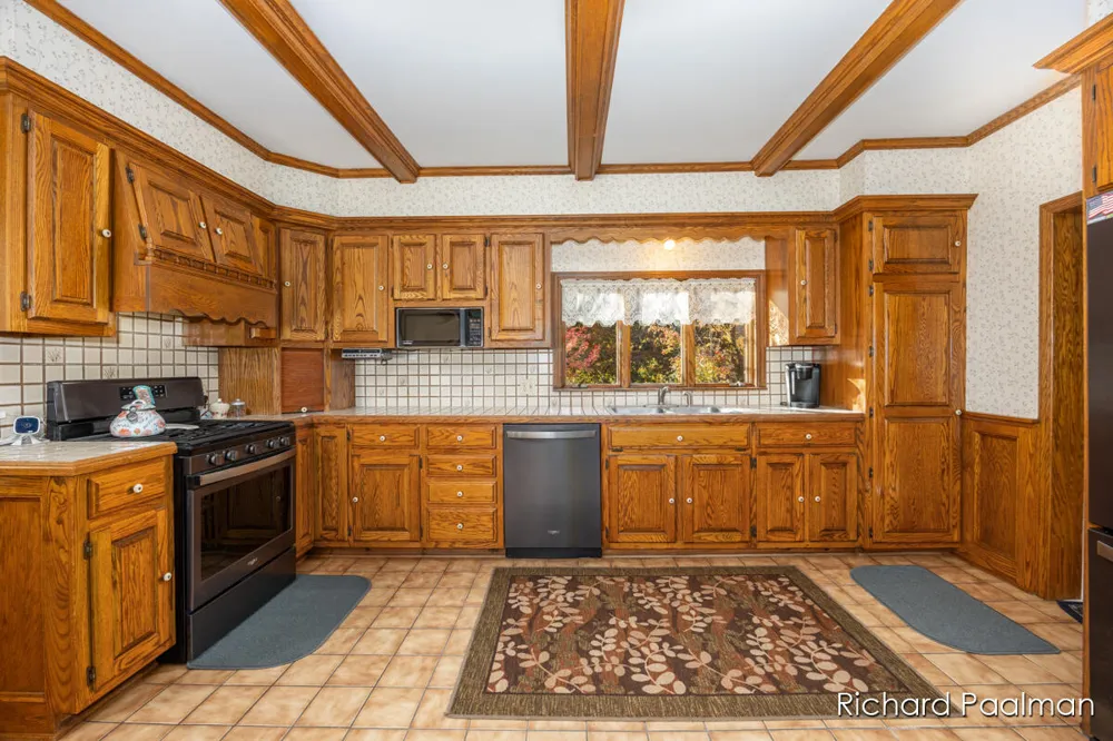 7472 84th Street SE Caledonia Township, MI 49316