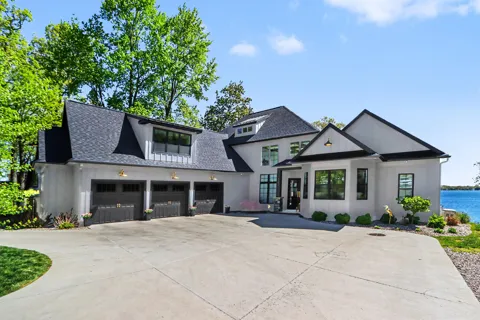 4630 E Gull Lake Drive