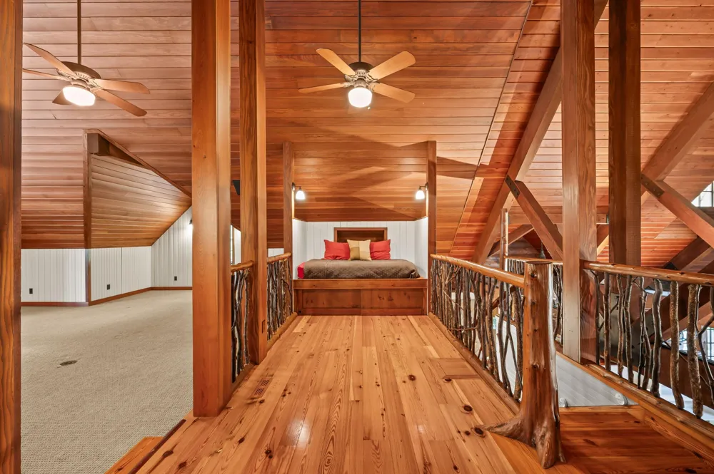 14657 Lakeshore Road Chikaming Township, MI 49116