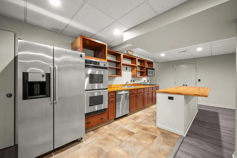 14657 Lakeshore Road Chikaming Township, MI 49116