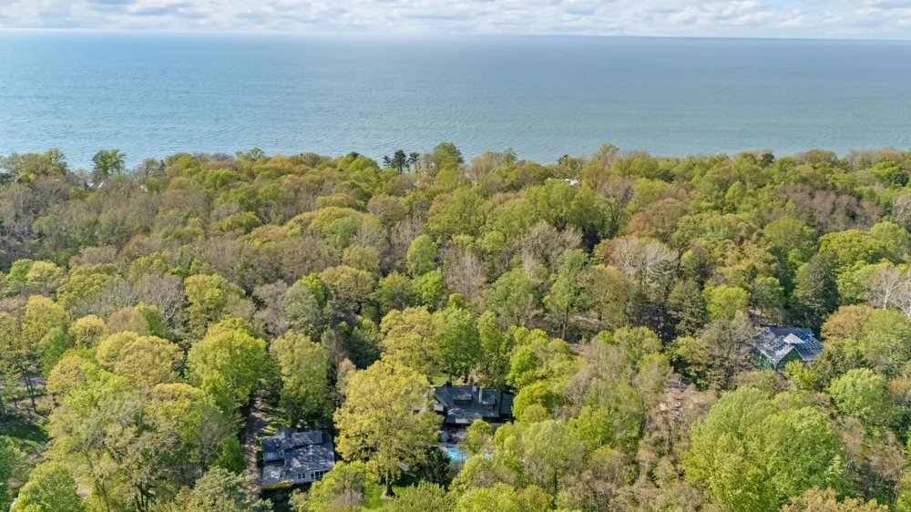 14657 Lakeshore Road Chikaming Township, MI 49116