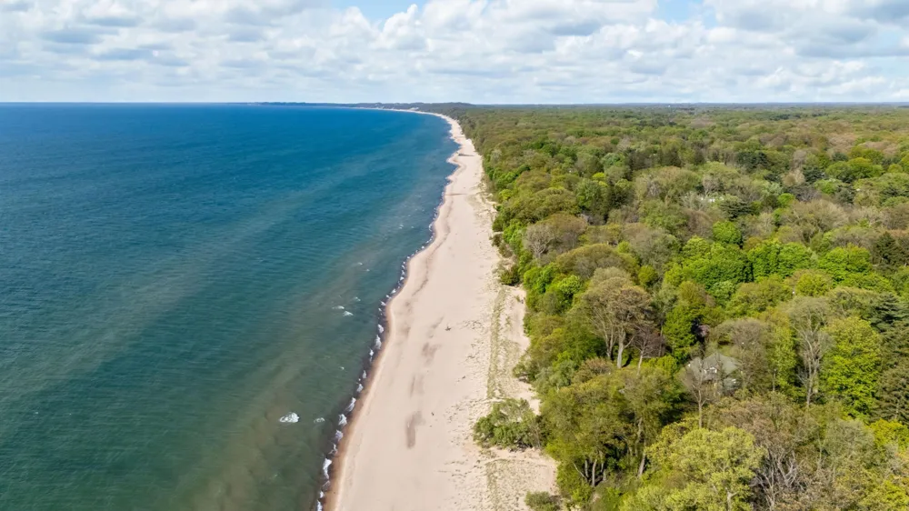 14657 Lakeshore Road Chikaming Township, MI 49116