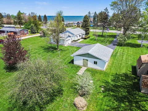 1921 Huron Road