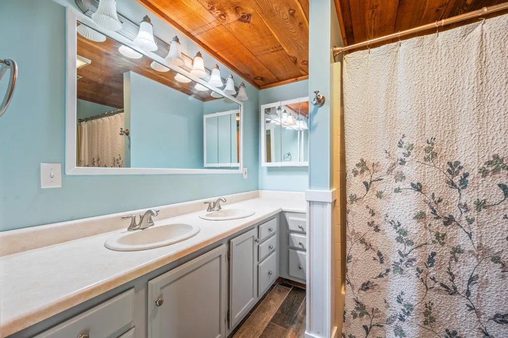 19454 E Chippewa Lake Drive Chippewa Township, MI 49320