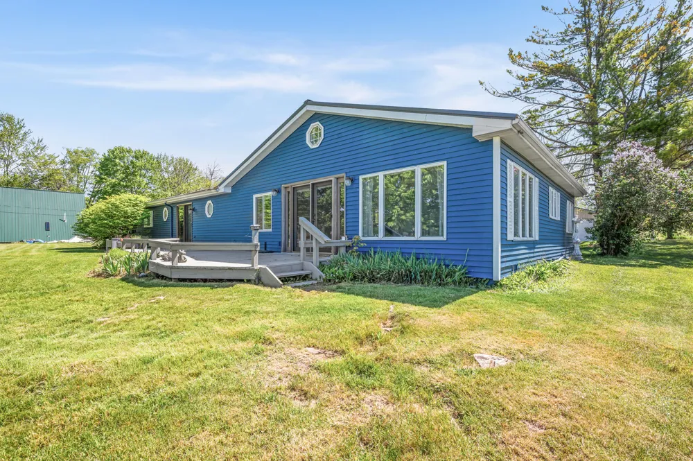 19454 E Chippewa Lake Drive Chippewa Township, MI 49320