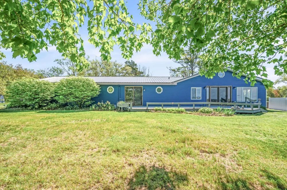 19454 E Chippewa Lake Drive Chippewa Township, MI 49320