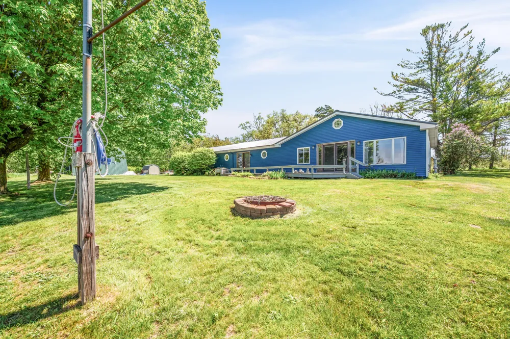 19454 E Chippewa Lake Drive Chippewa Township, MI 49320
