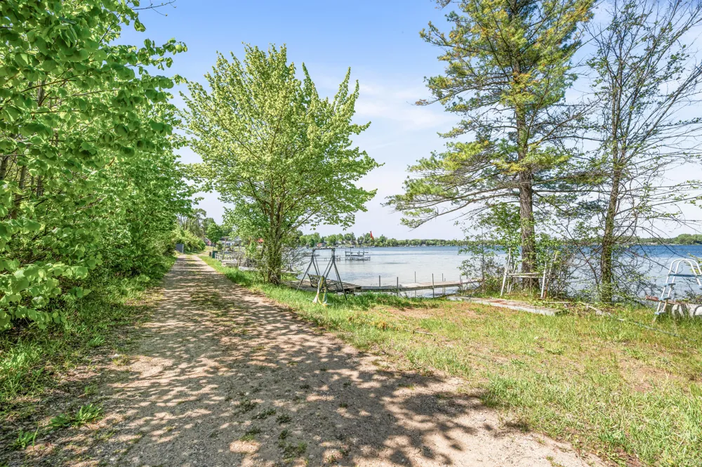 19454 E Chippewa Lake Drive Chippewa Township, MI 49320