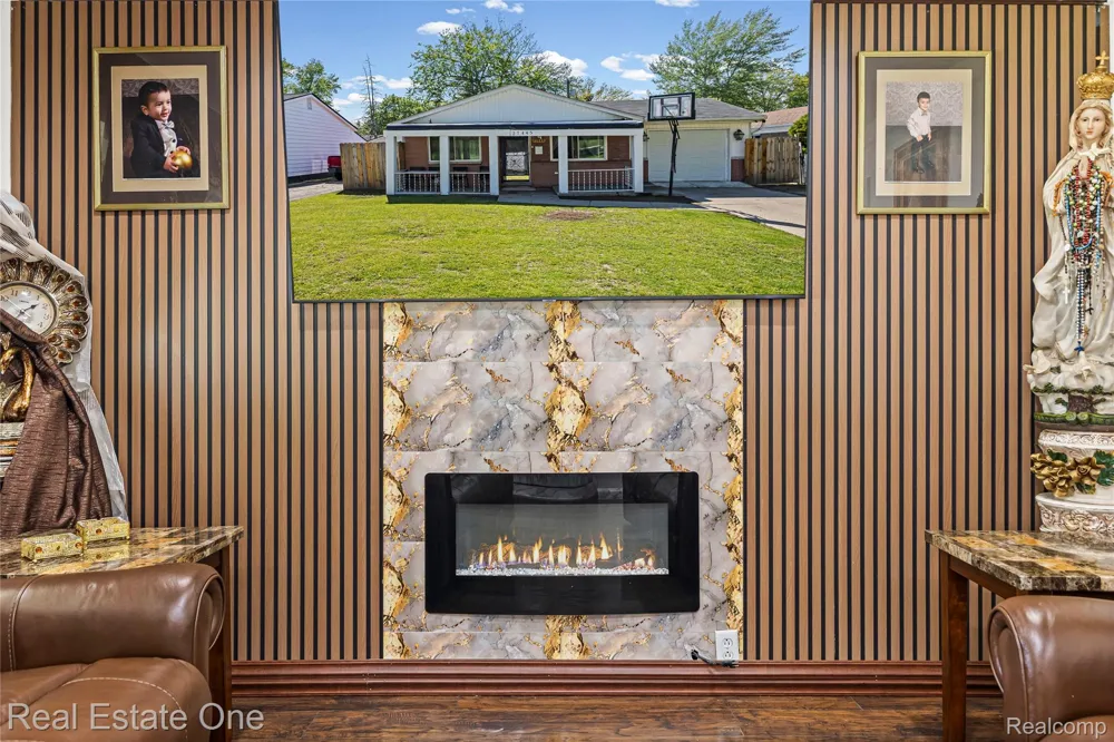27445 Lorenz Street Madison Heights City, MI 48071