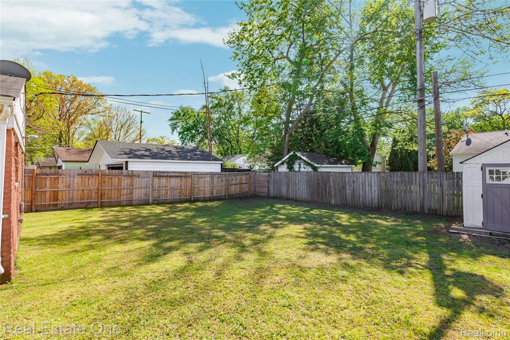 27445 Lorenz Street Madison Heights City, MI 48071