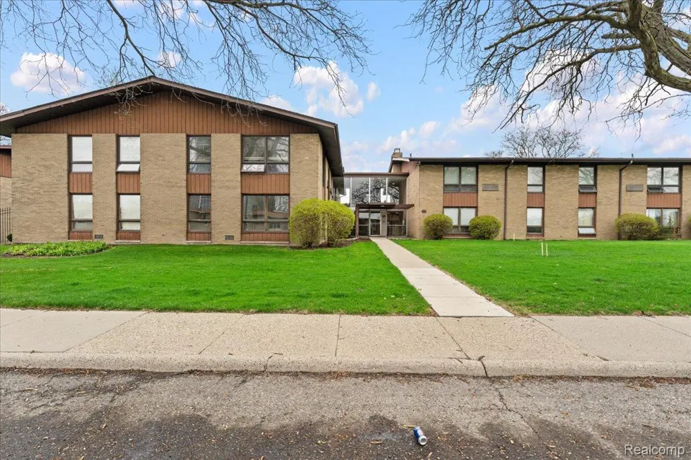 1545 CHERBONEAU #41 Detroit City, MI 48207