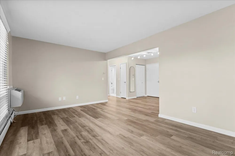1545 CHERBONEAU #41 Detroit City, MI 48207