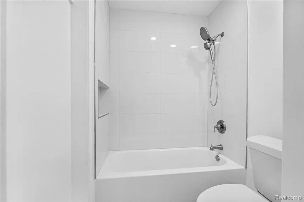 1545 CHERBONEAU #41 Detroit City, MI 48207