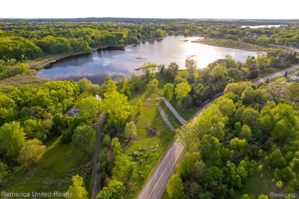 17 Golf Club Oceola Township, MI 48843