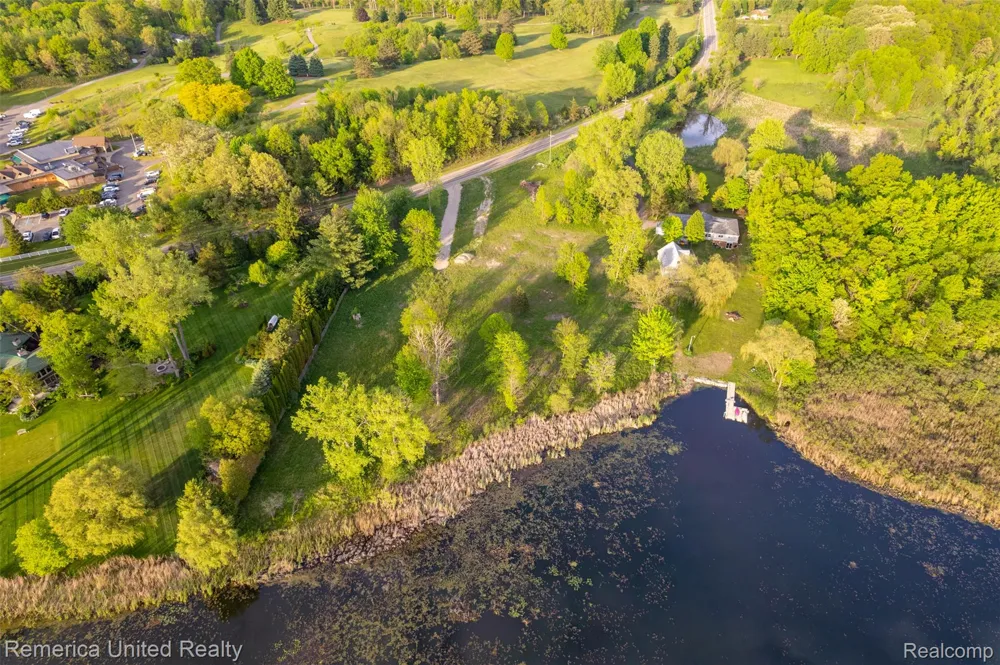 17 Golf Club Oceola Township, MI 48843