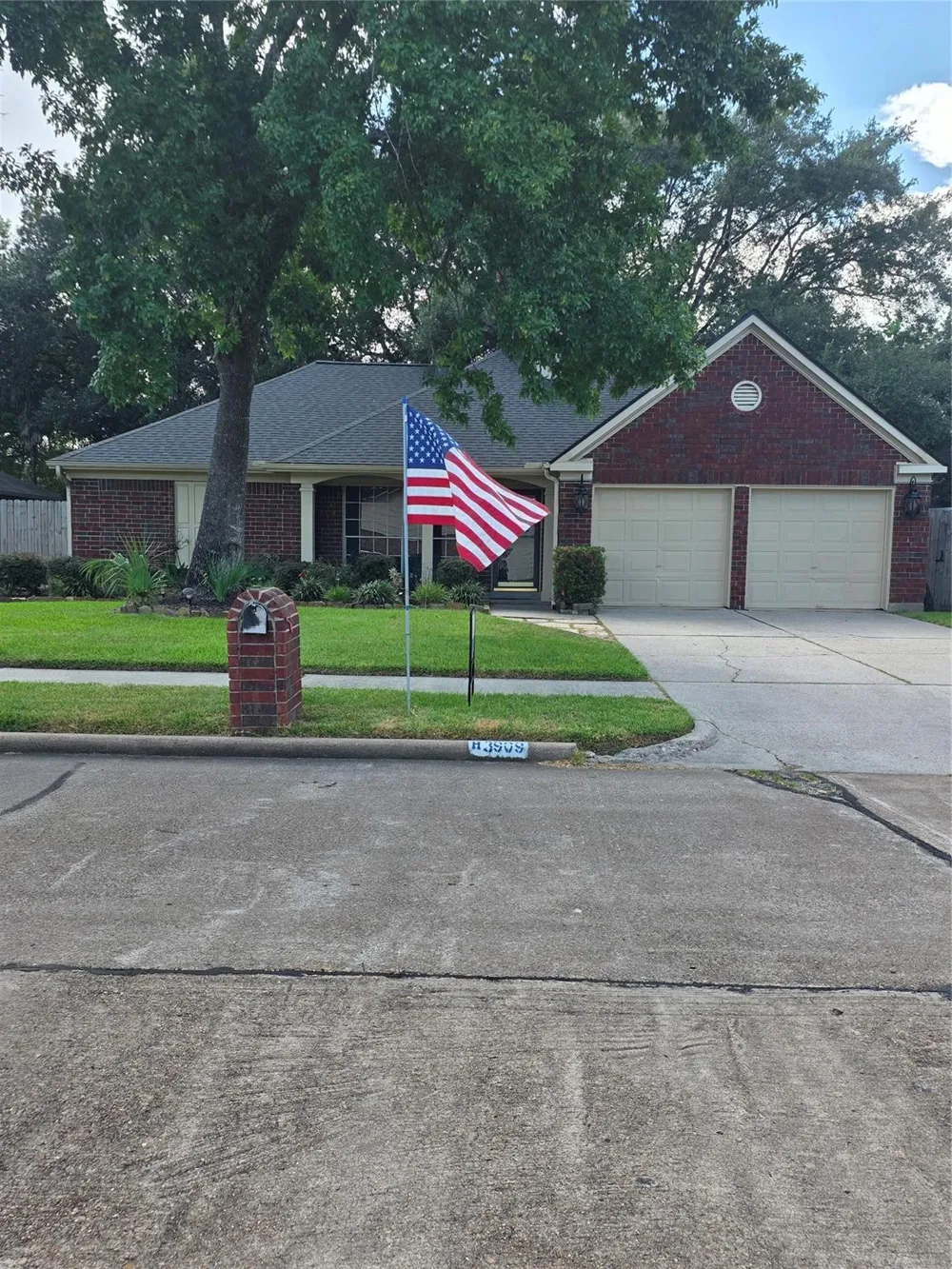3909 Regency Drive Deer Park, TX 77536