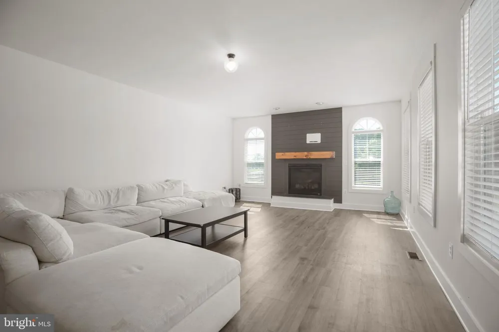109 ROBELI WAY Fredericksburg, VA 22406