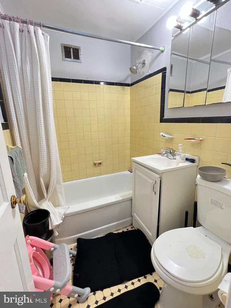 2924 HELLERMAN STREET Philadelphia, PA 19149
