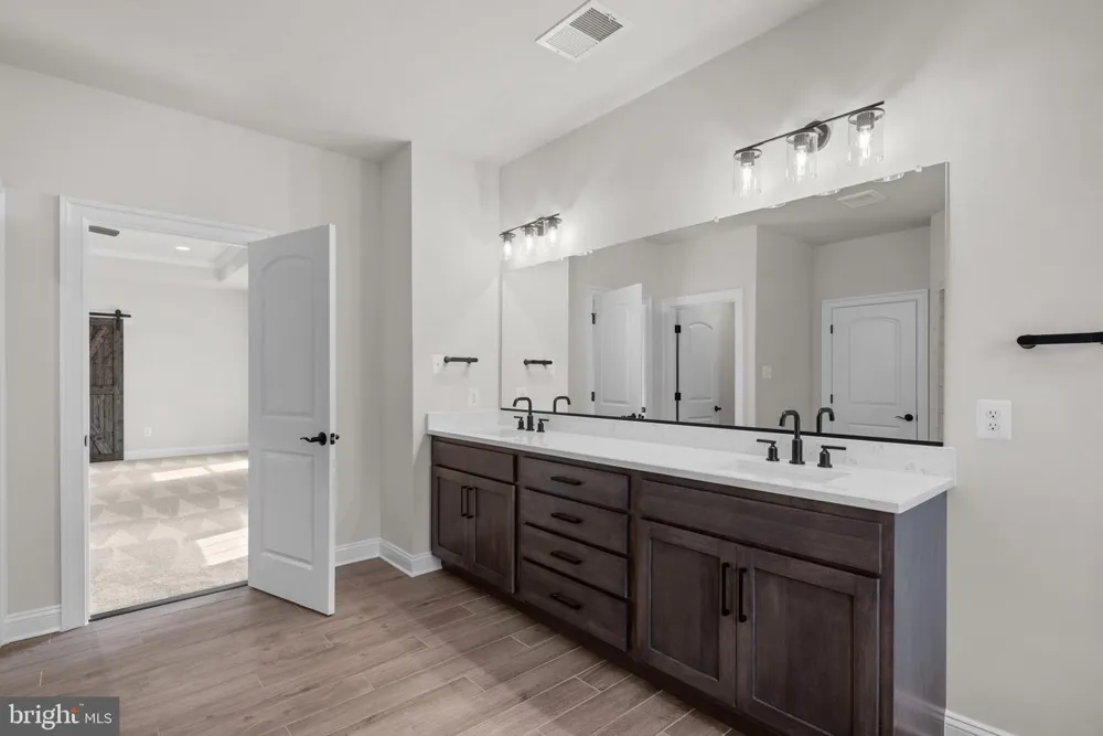 127 NOB HILL PARK DRIVE #BENTON II Reisterstown, MD 21136