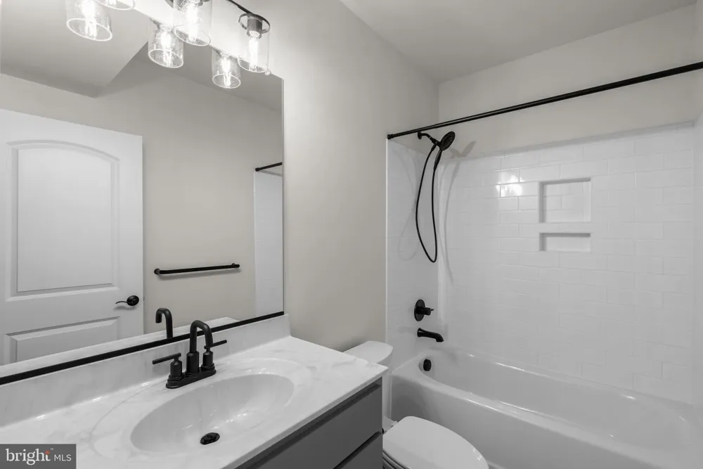127 NOB HILL PARK DRIVE #BENTON II Reisterstown, MD 21136