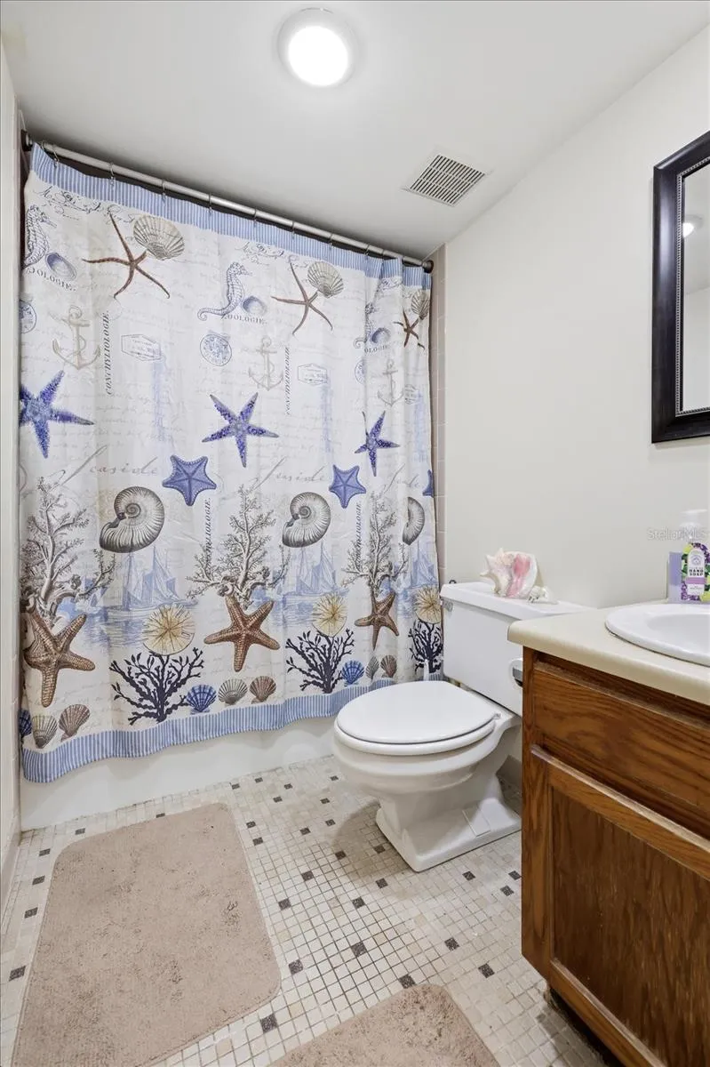 818 BAHIA DEL SOL DRIVE #28 Ruskin, FL 33570